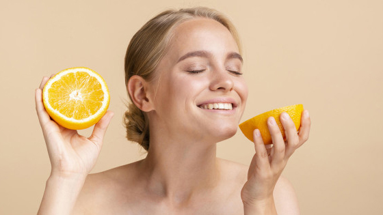 Витамин С и женская красота: научные основы молодости