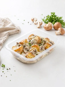 Печеный картофель под грибным соусом