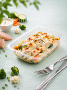 Запеченная куриная грудка с овощами и моцареллой, второе блюдо в составе готового рациона