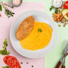 Зразы куриные с яйцом и зеленью, пюре из тыквы
