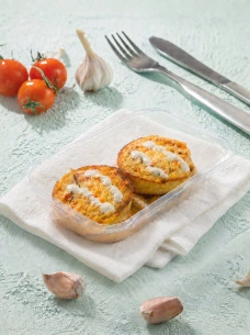 Запеканка картофельная с горбушей под белым соусом и лимоном